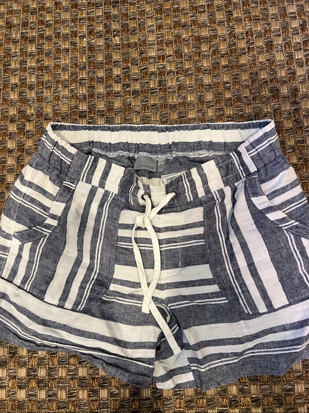 New Athleta shorts large